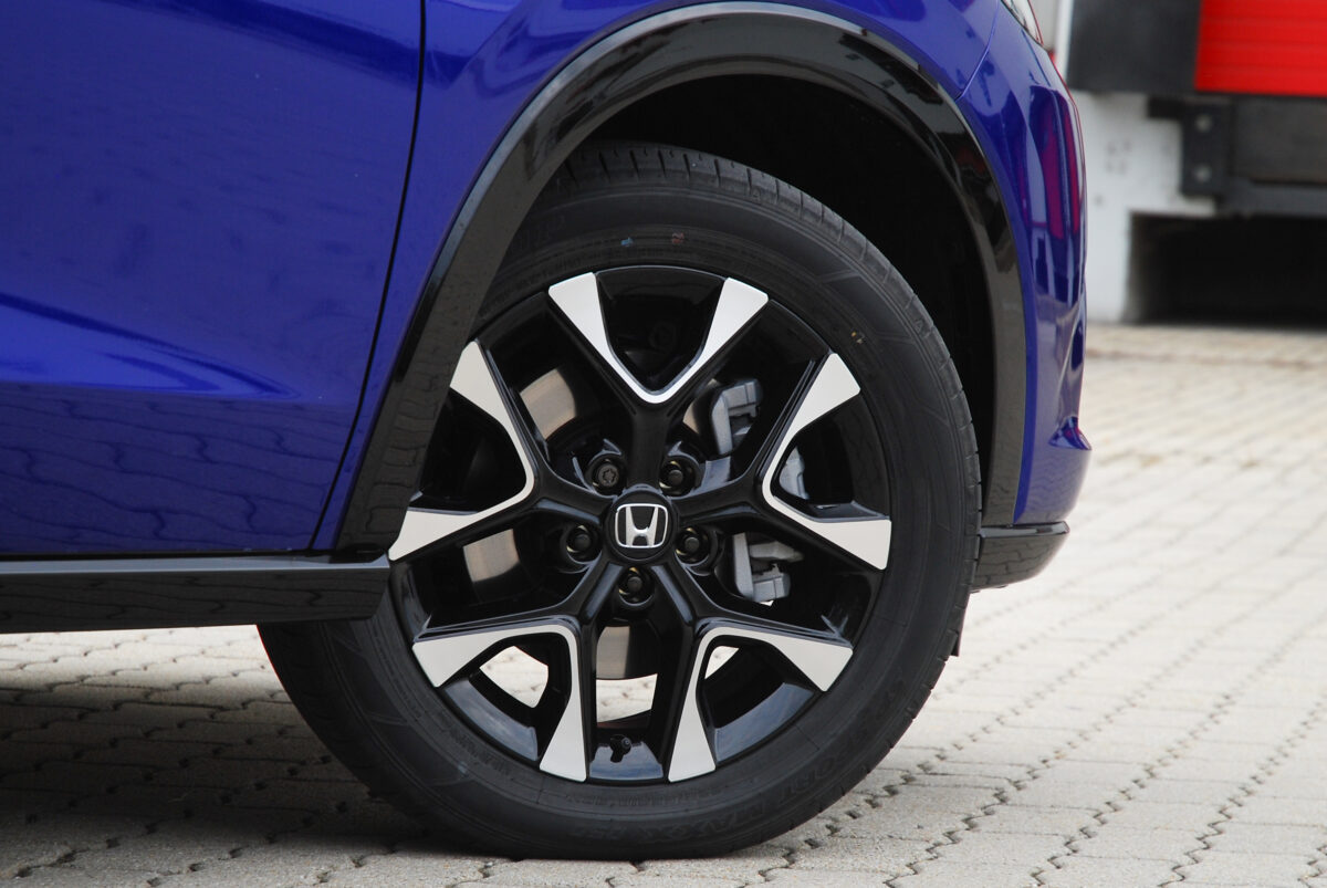 HONDA ZR-V