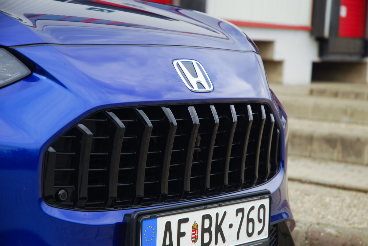 HONDA ZR-V