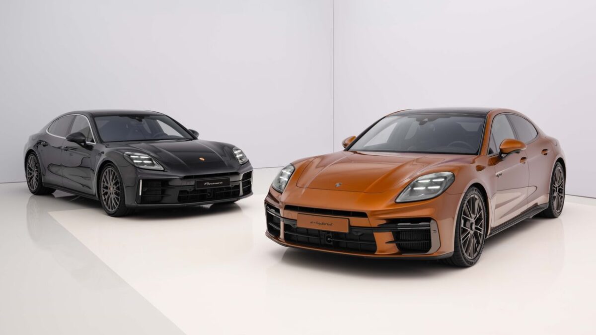 PORSCHE PANAMERA