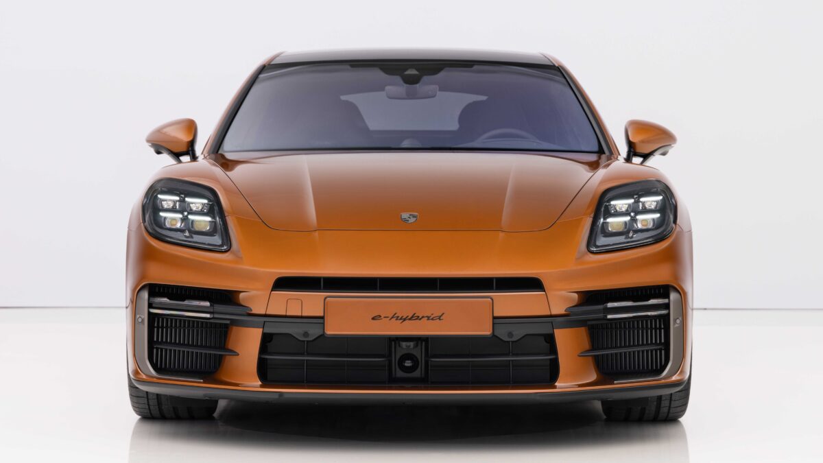 PORSCHE PANAMERA