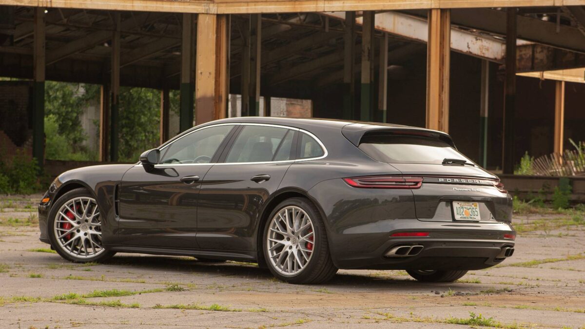 PORSCHE PANAMERA