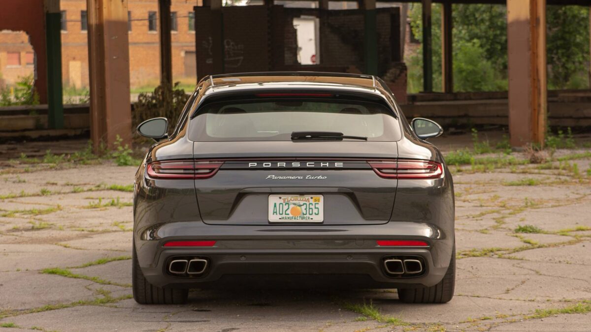 PORSCHE PANAMERA
