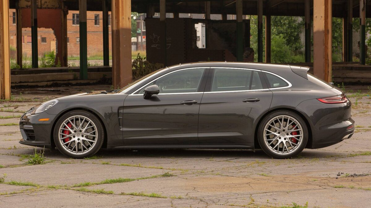 PORSCHE PANAMERA
