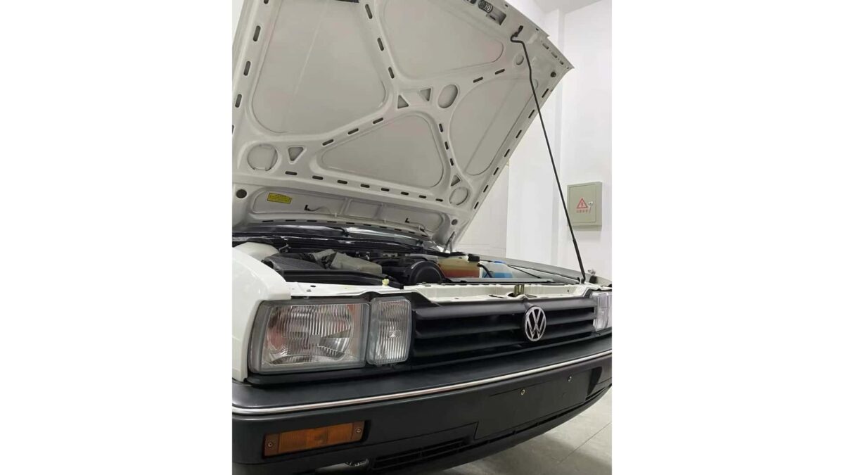 VOLKSWAGEN SANTANA