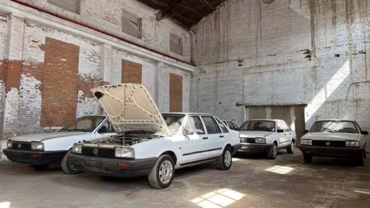 VOLKSWAGEN SANTANA