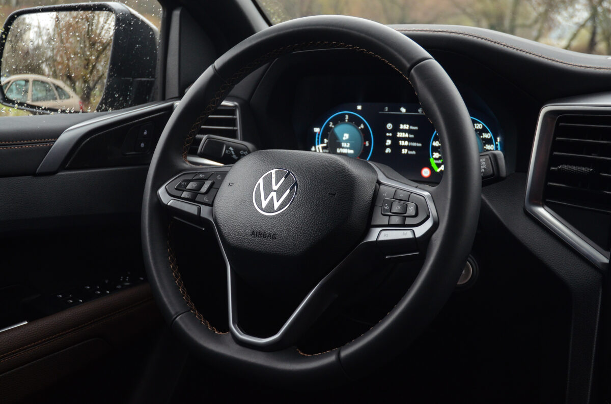 VOLKSWAGEN AMAROK