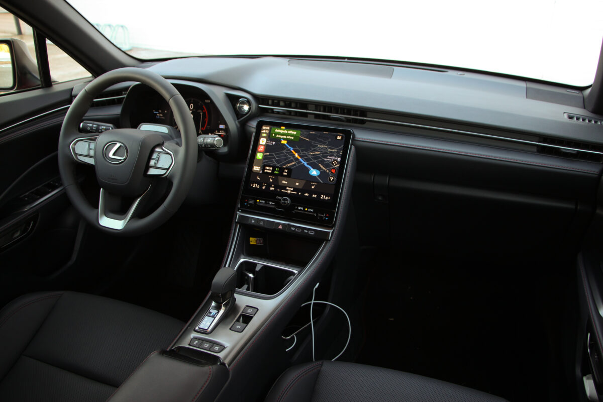 LEXUS