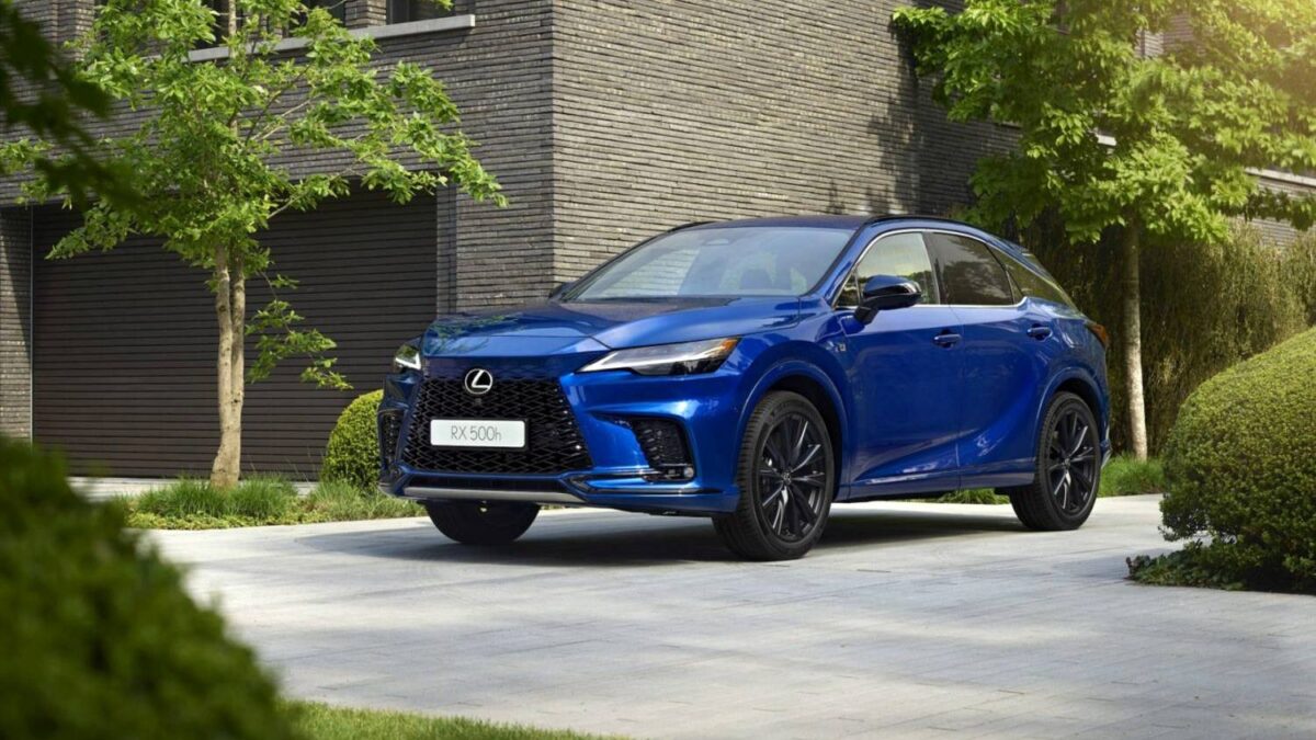 LEXUS