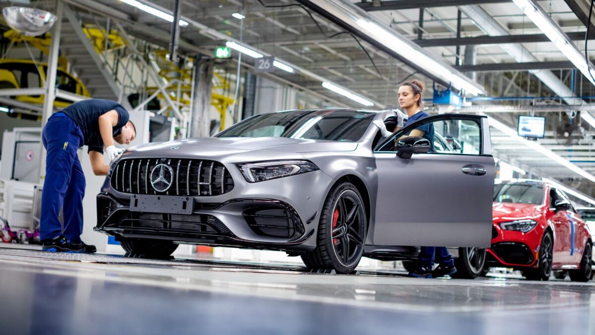 MERCEDES-BENZ