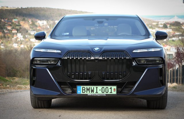 A világ téved, nem a BMW: a hatalmas vesék igenis sikeresek!