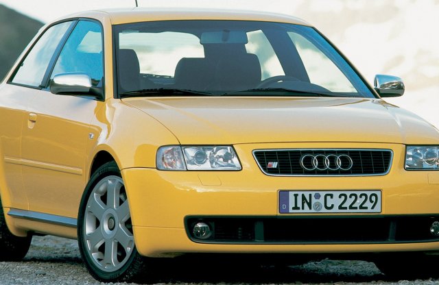 Audi S3 végsebesség-teszt, ami a leállósávon ért véget