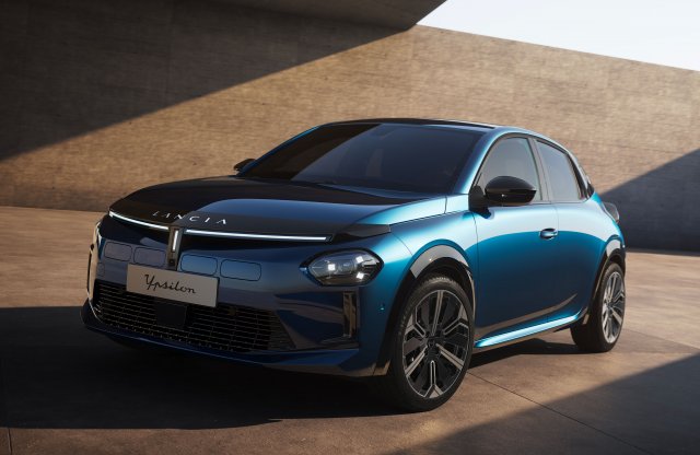 13 év után mutatott be új modellt a Lancia