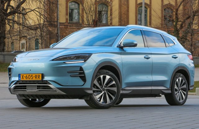 Prémium villany-SUV 17 millióért? Már itthon a BYD Seal U!