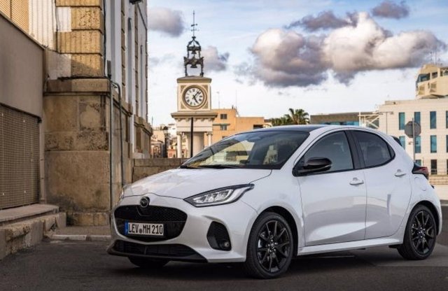 Mostantól még "mazdásabb" lesz a hibrid Mazda2