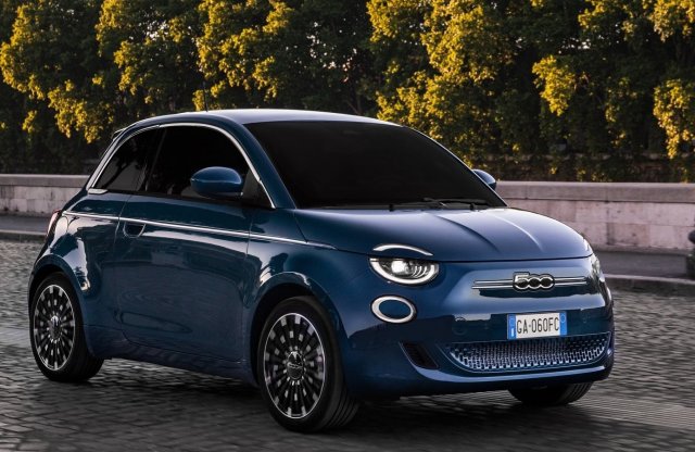 Benzinmotort kaphat az elektromos Fiat 500