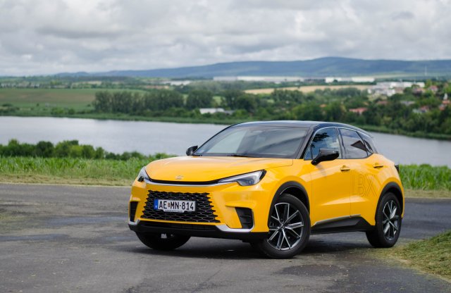 Több az LBX, mint egy érzelmekkel megpakolt Yaris Cross?