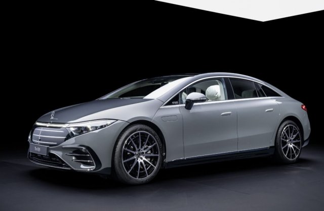 Kihátrál a villanystratégiából és Kínával szövetkezik a Mercedes