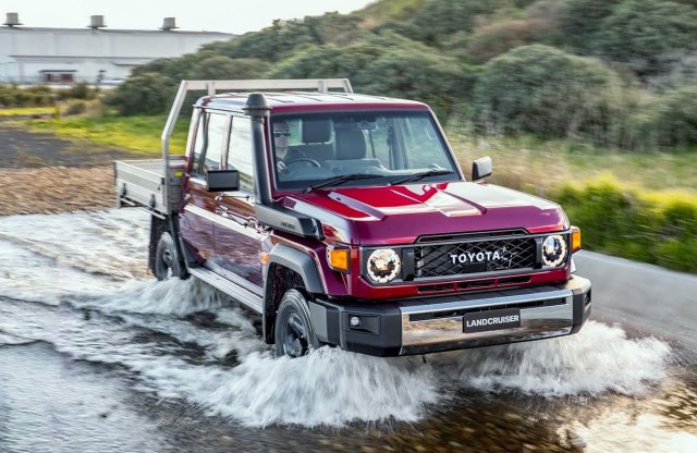 Újabb legendás modell veszíti el a V8-asát