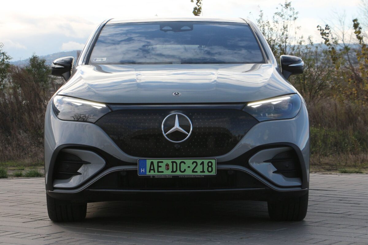 MERCEDES-BENZ EQE SUV