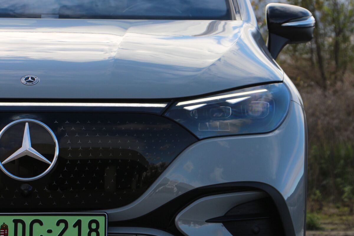 MERCEDES-BENZ EQE SUV