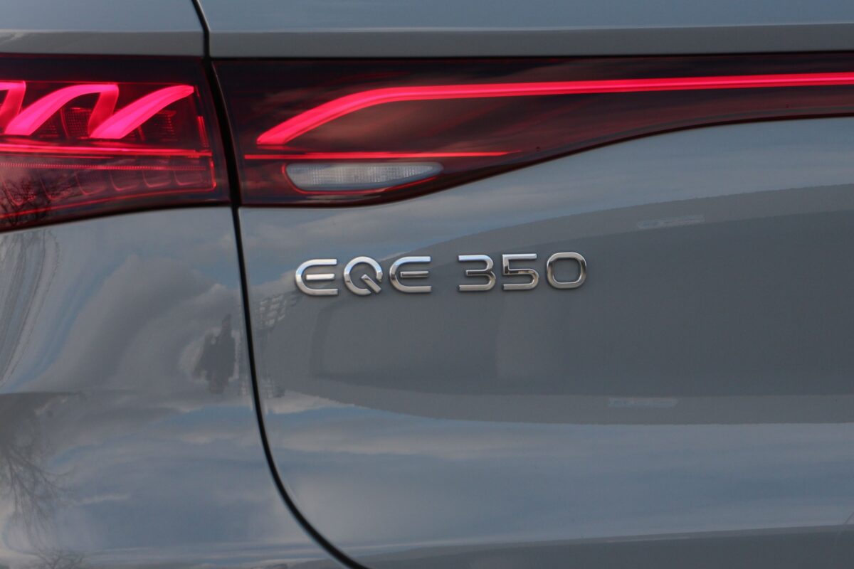 MERCEDES-BENZ EQE SUV