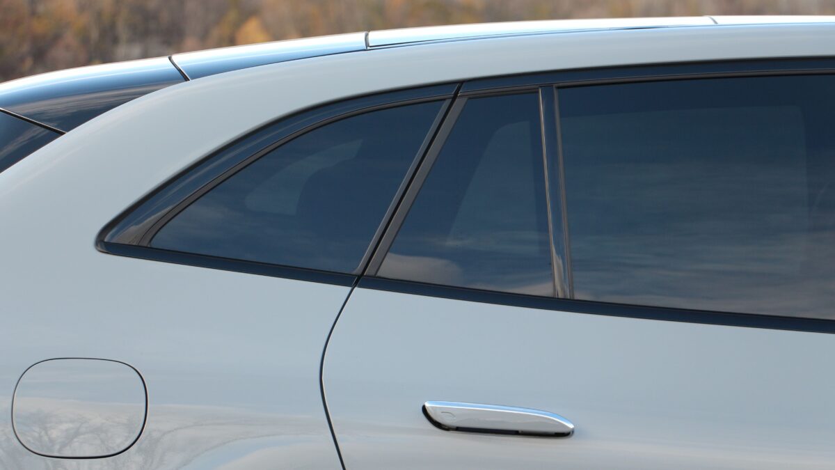 MERCEDES-BENZ EQE SUV