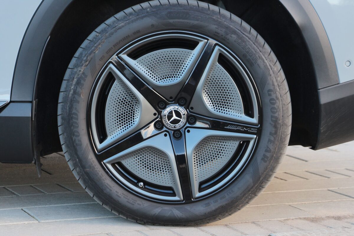 MERCEDES-BENZ EQE SUV