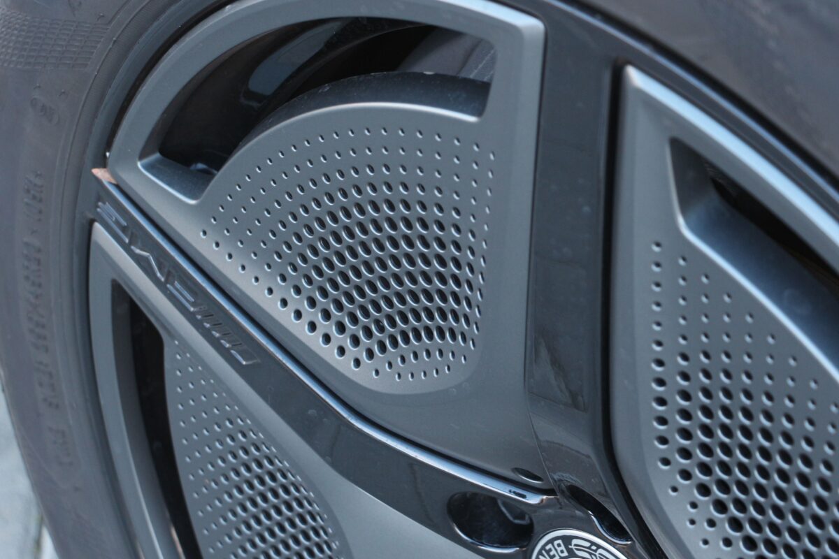 MERCEDES-BENZ EQE SUV