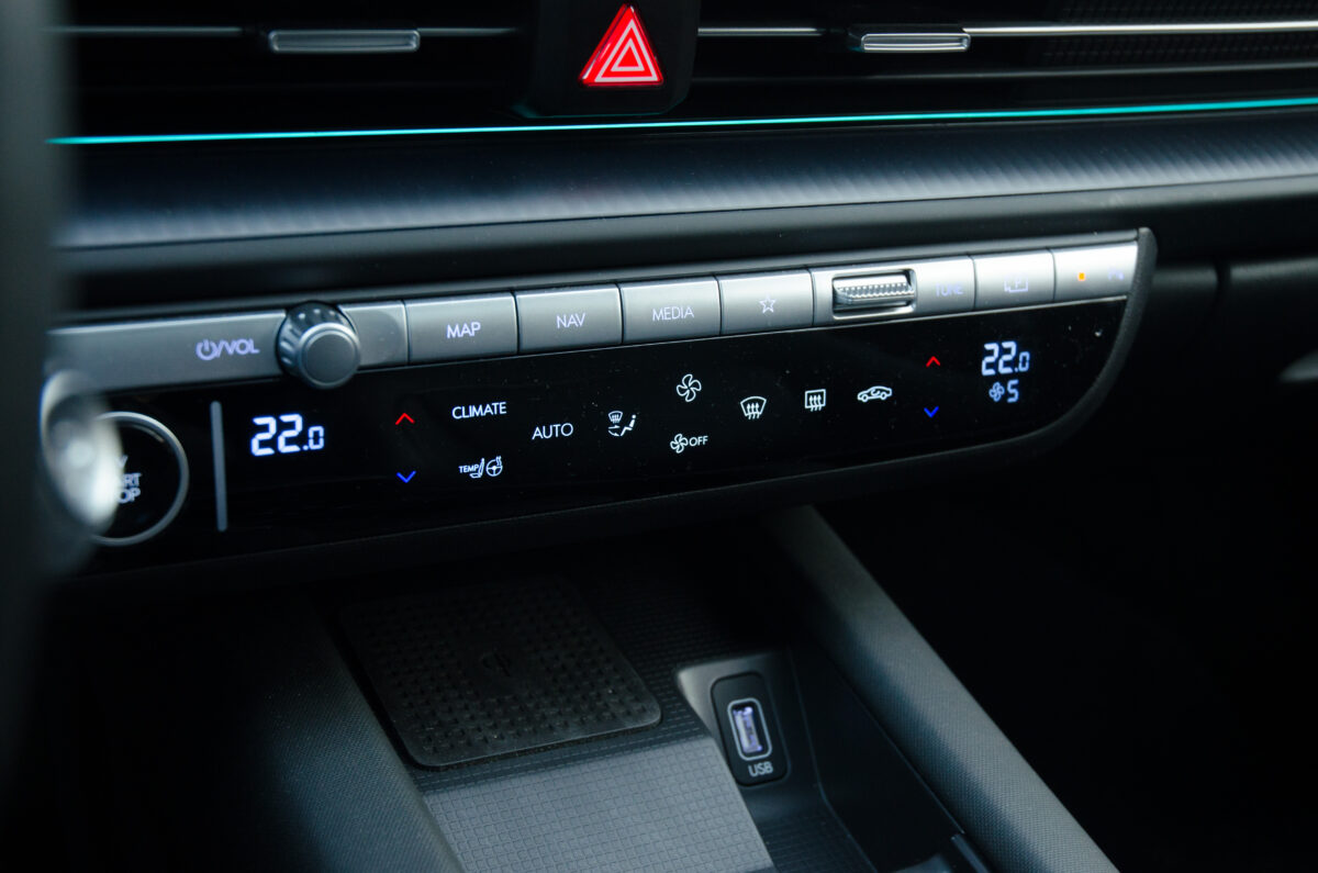 HYUNDAI IONIQ 6