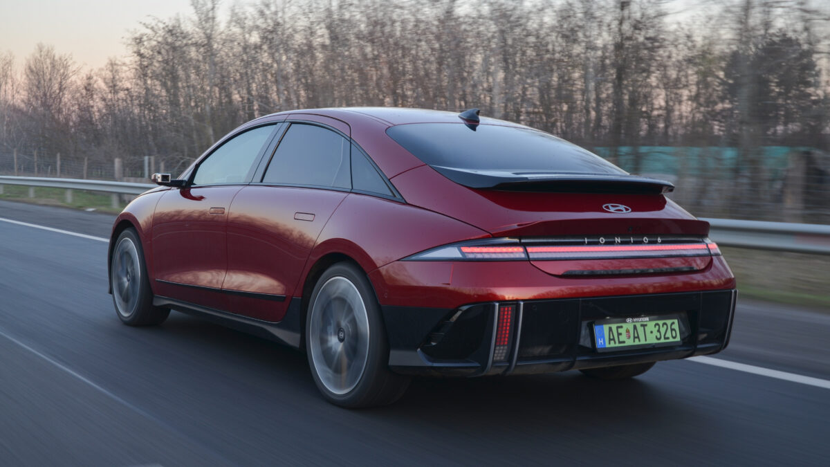 HYUNDAI IONIQ 6