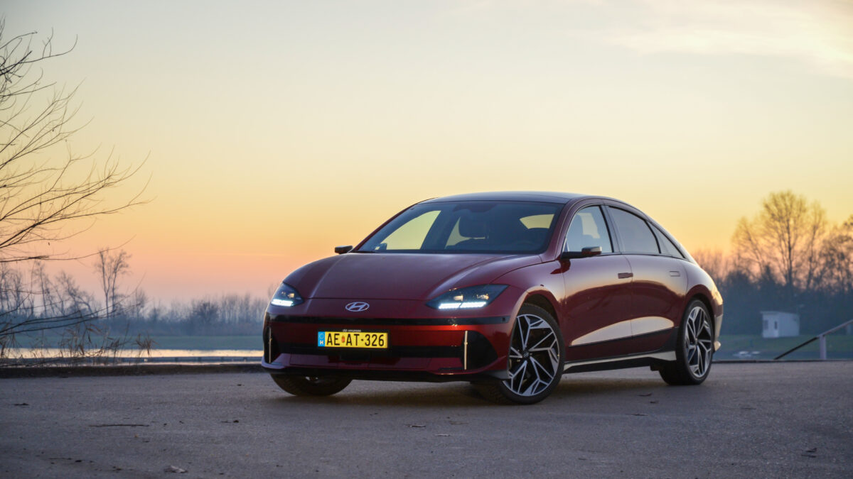 HYUNDAI IONIQ 6