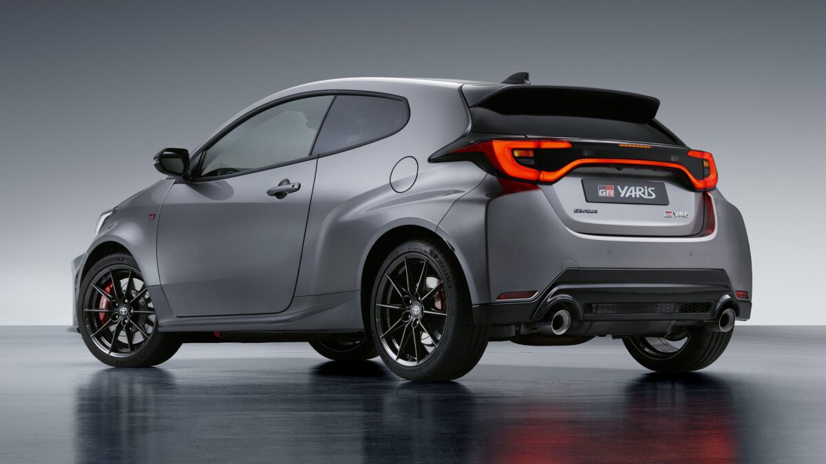 TOYOTA YARIS
