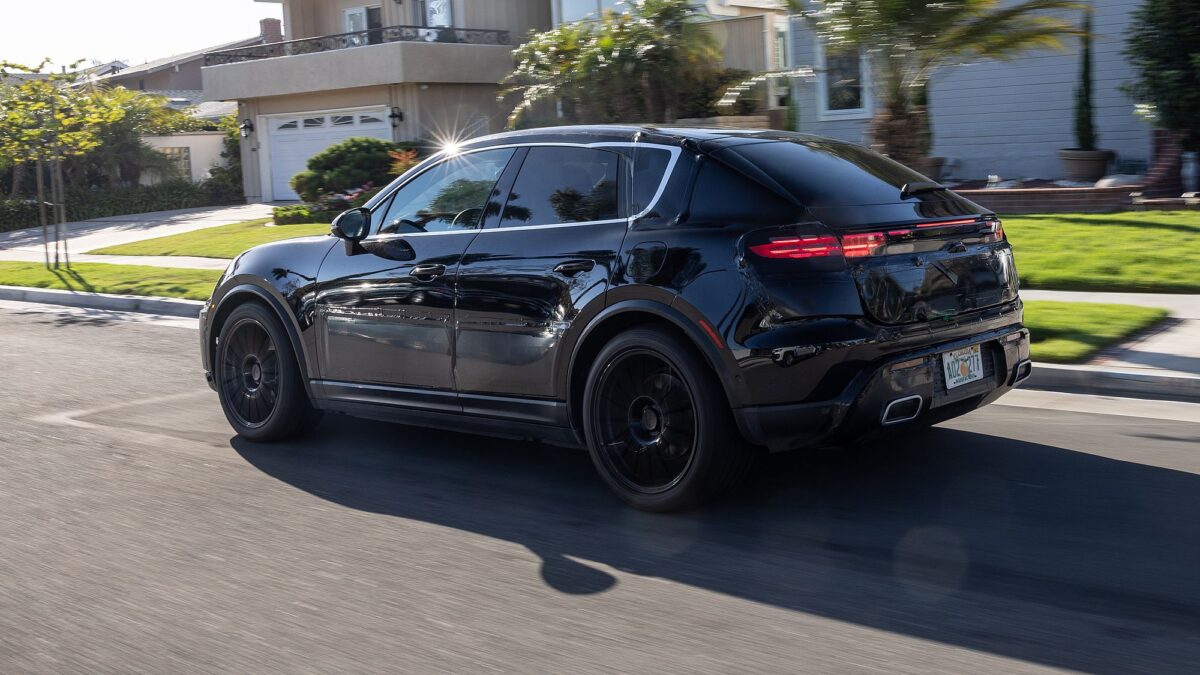 PORSCHE