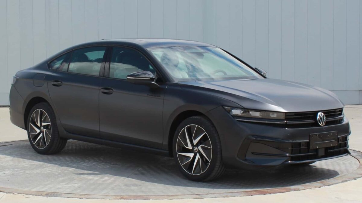 VOLKSWAGEN PASSAT