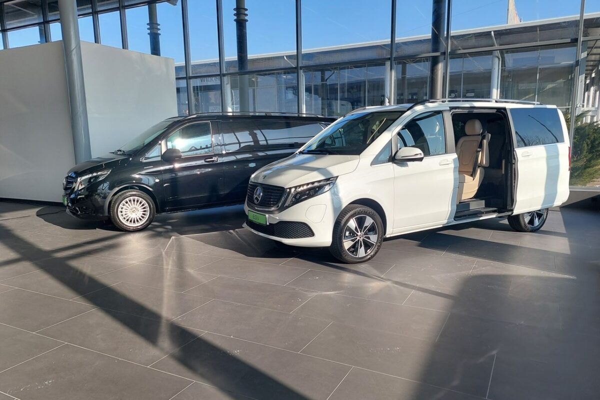 MERCEDES-BENZ
