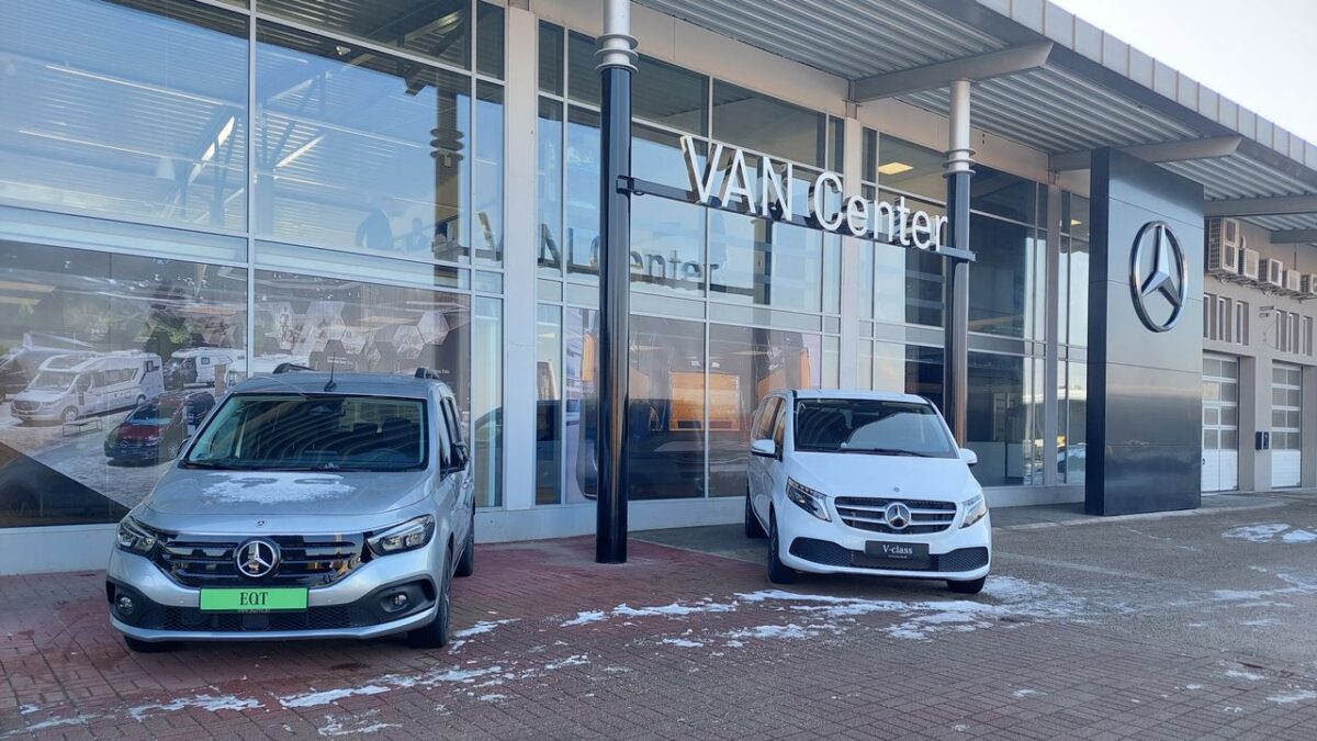 MERCEDES-BENZ
