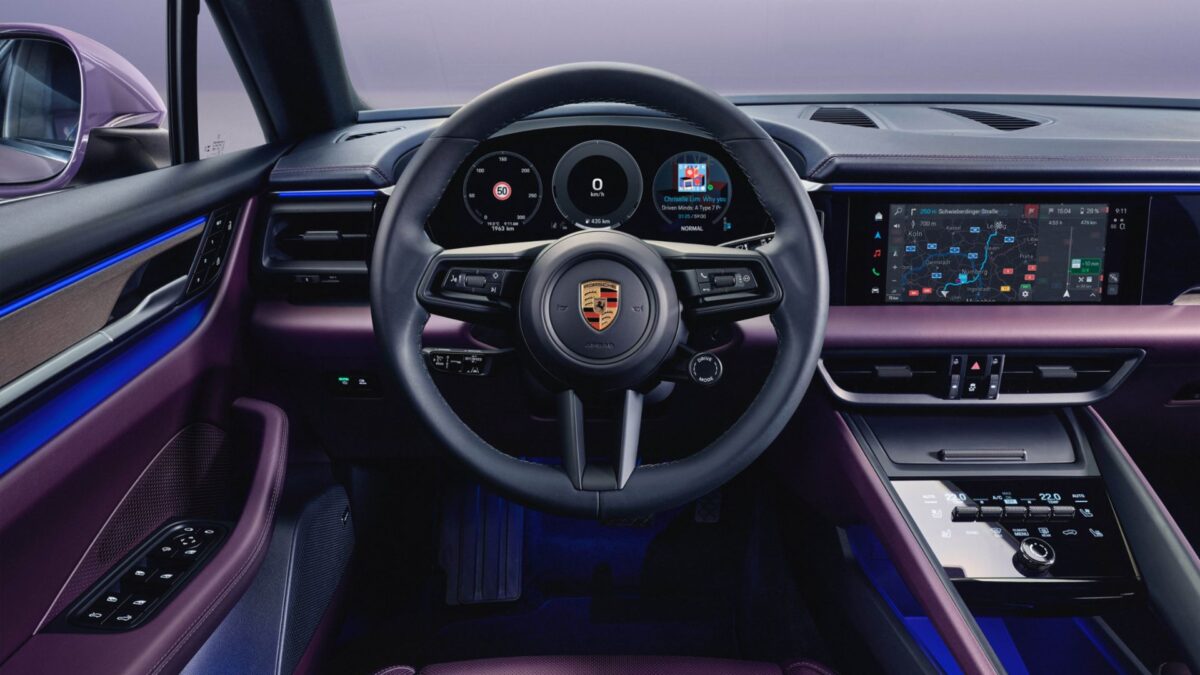 PORSCHE MACAN