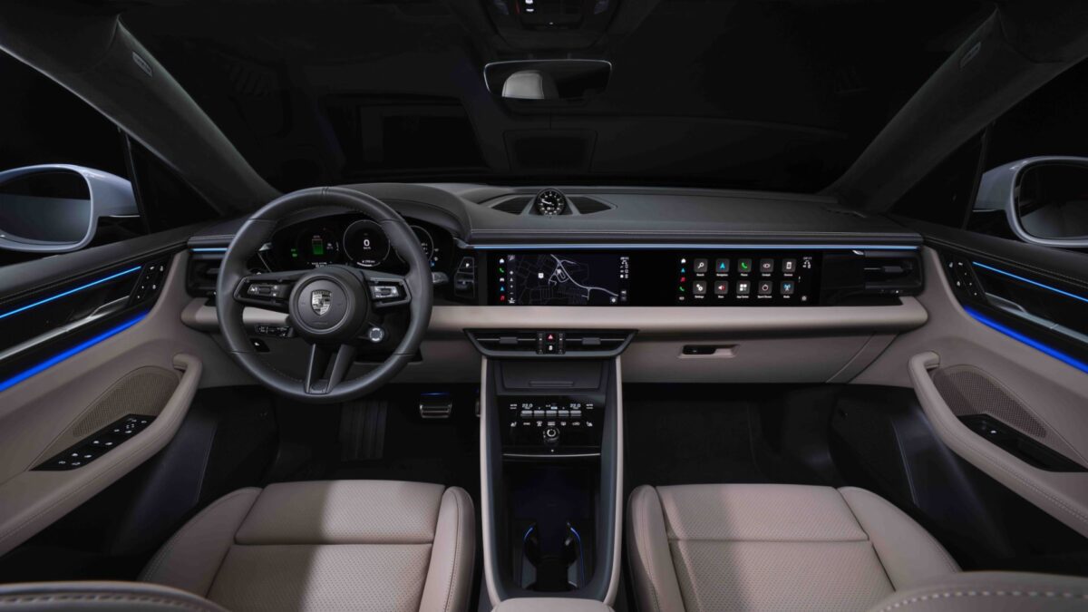 PORSCHE MACAN