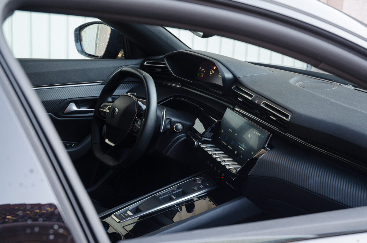 PEUGEOT 508