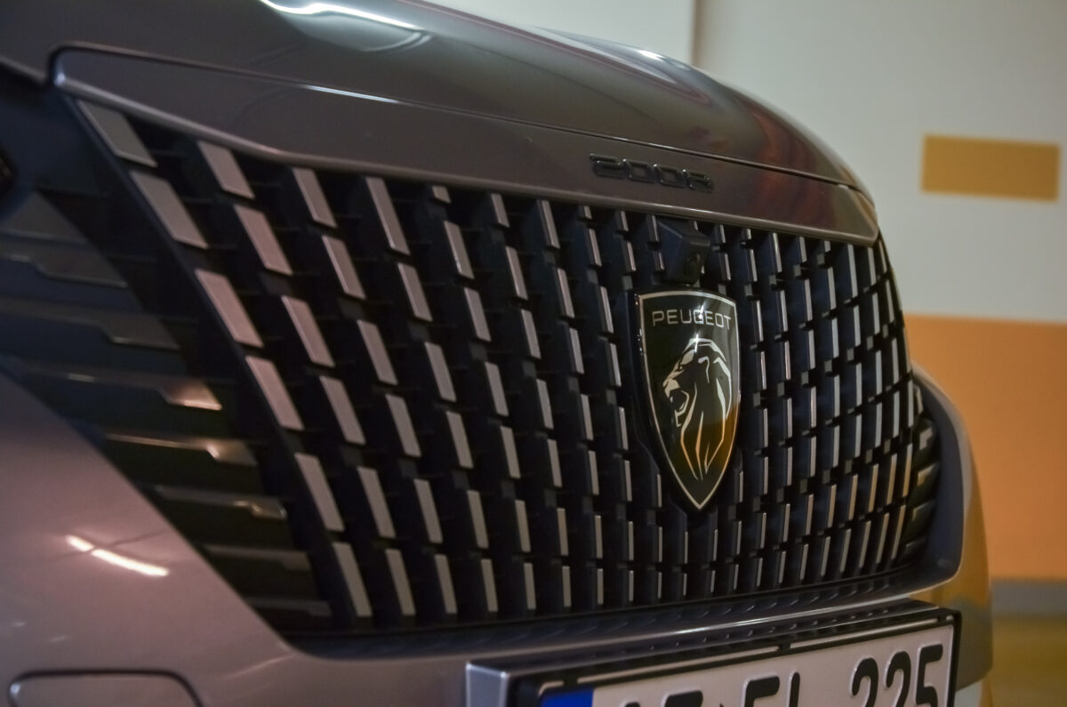 PEUGEOT 2008