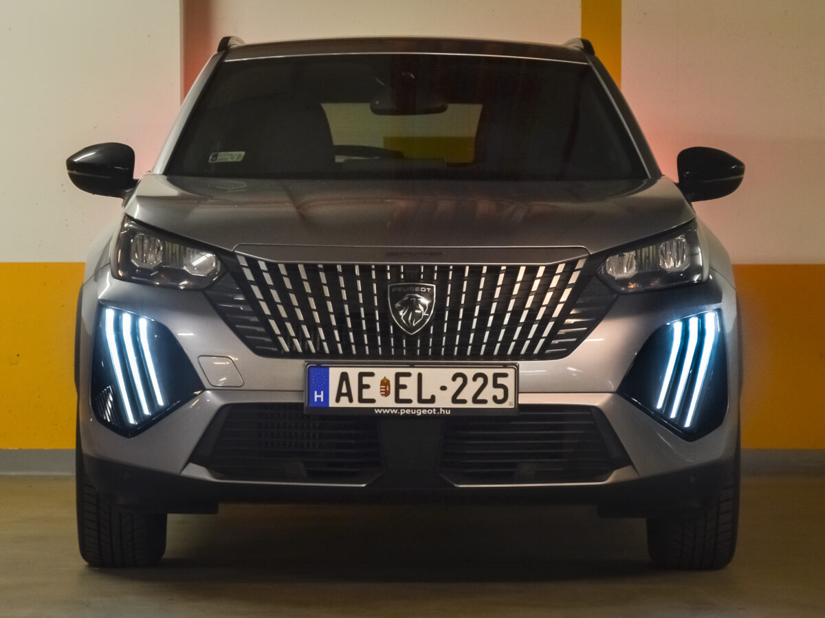 PEUGEOT 2008
