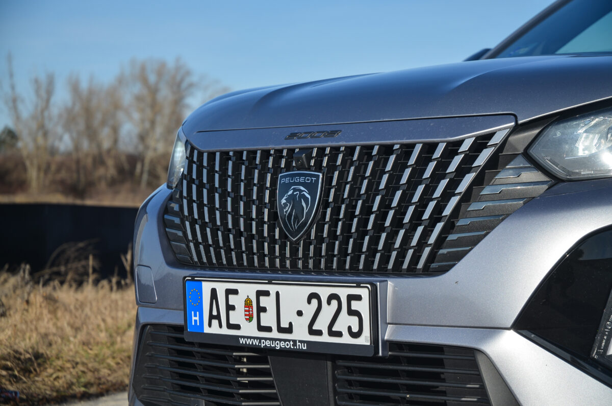 PEUGEOT 2008