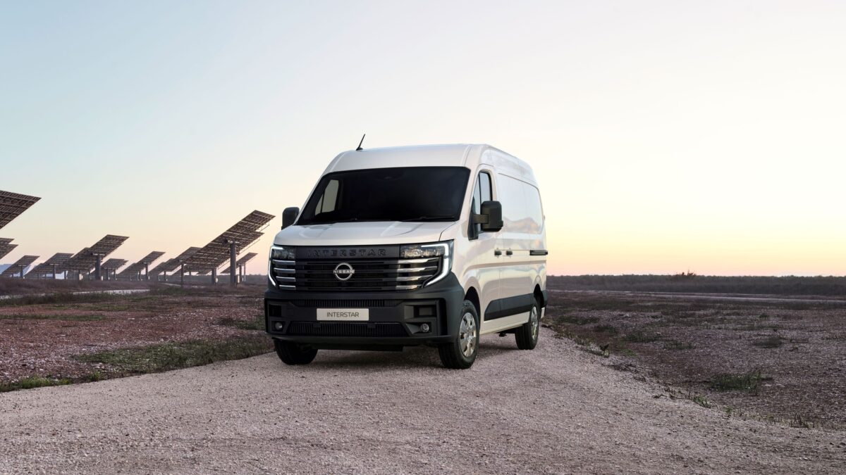 NISSAN INTERSTAR