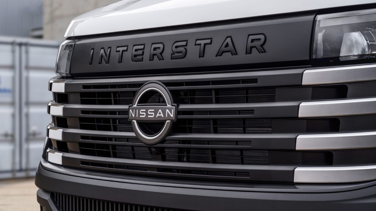NISSAN INTERSTAR