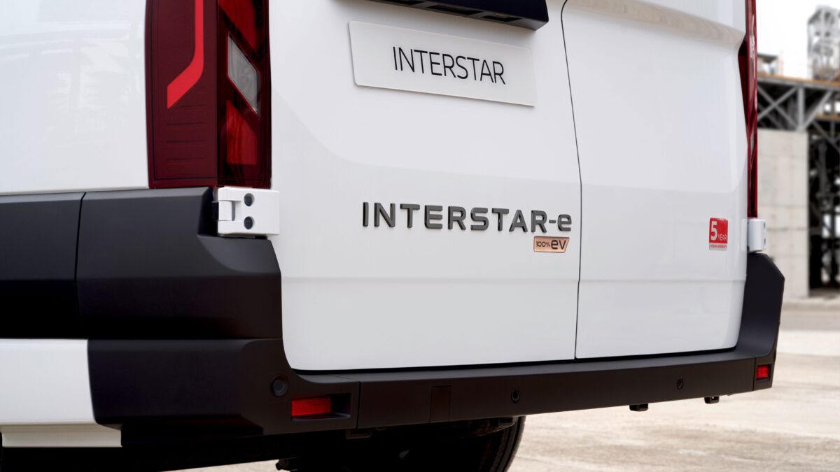 NISSAN INTERSTAR
