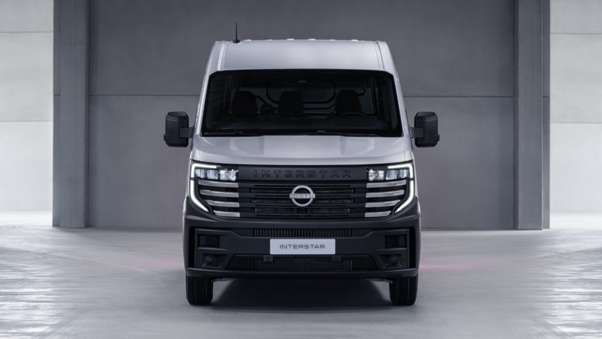 NISSAN INTERSTAR