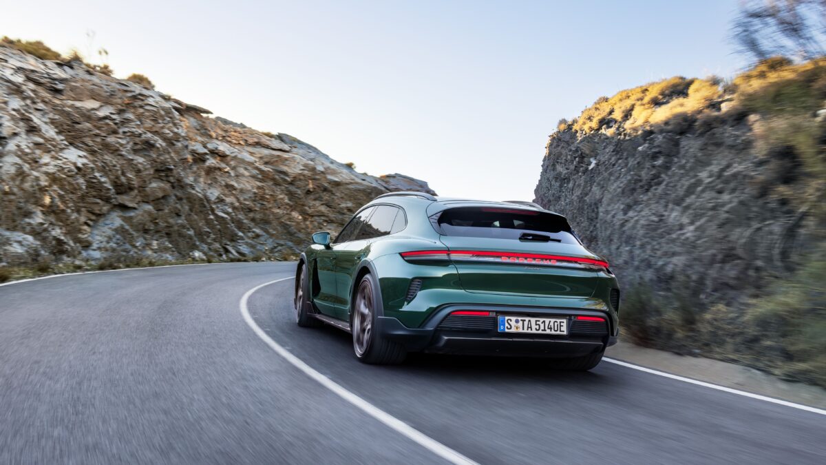 PORSCHE TAYCAN