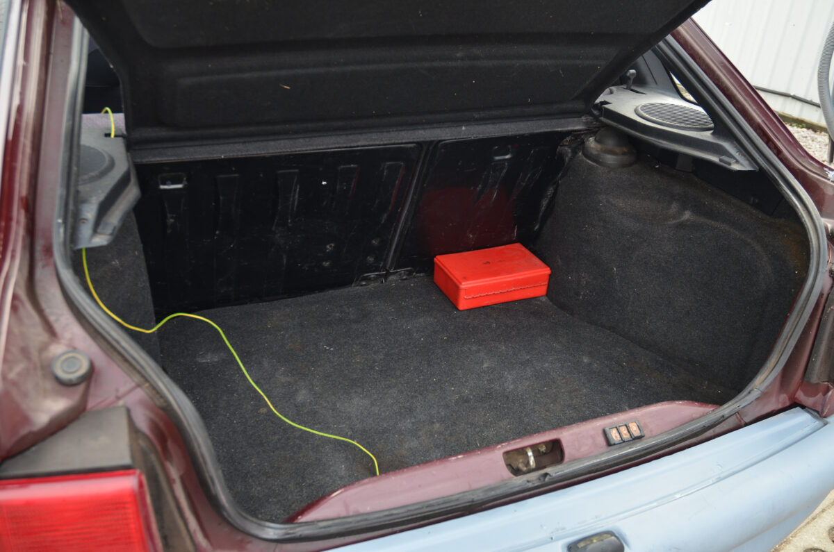 FORD ESCORT