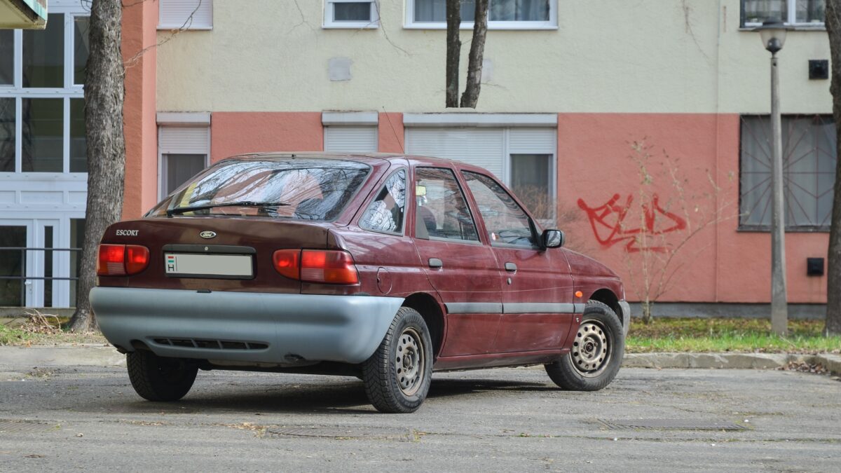 FORD ESCORT