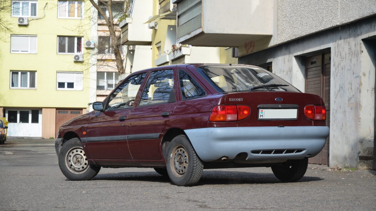 FORD ESCORT